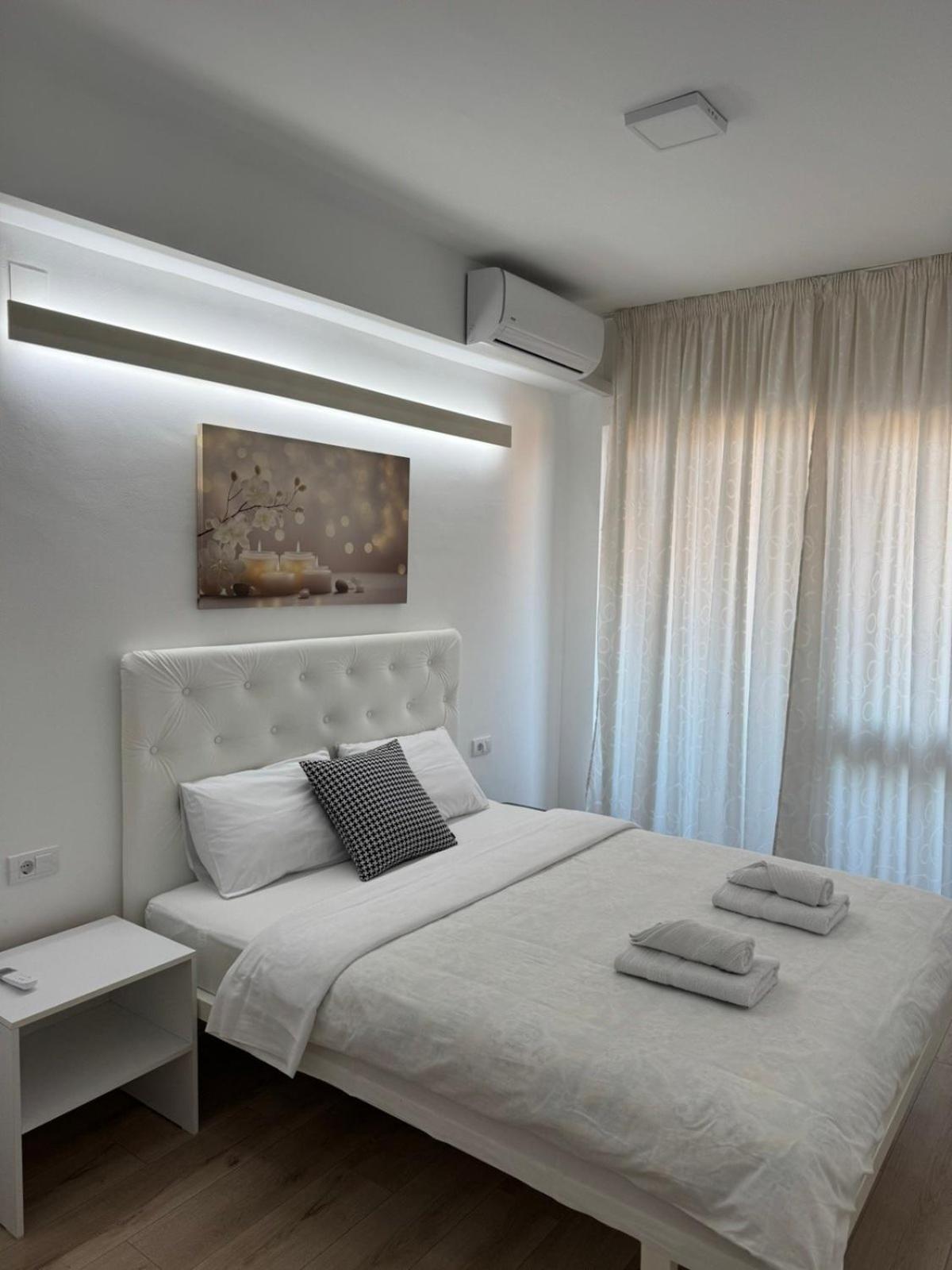 Apartment B&S Skopje Buitenkant foto